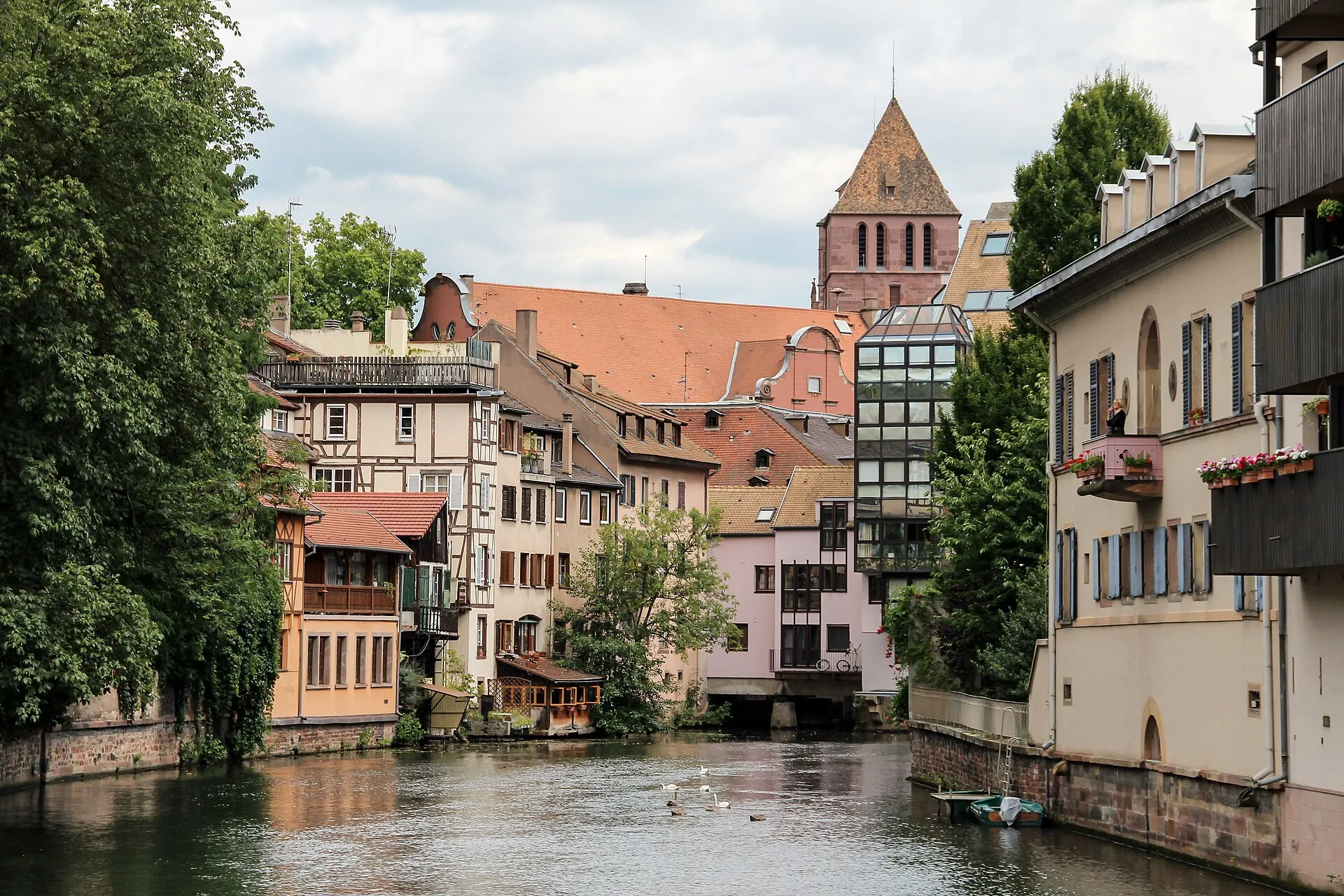 Les maisons à colombages de la Petite France à Strasbourg, au bord de l'Ill